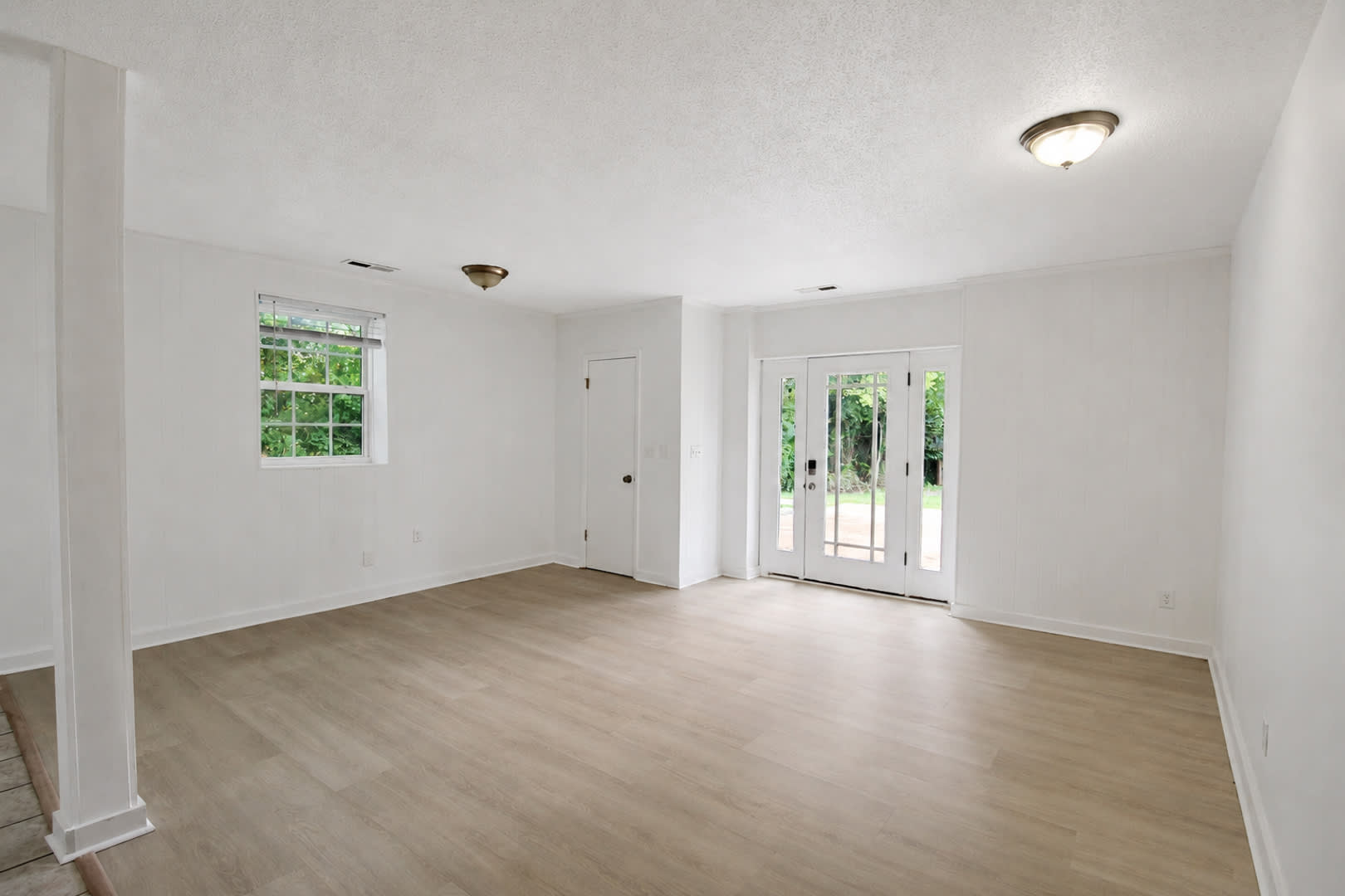 3-Bedroom Basement Home with Spacious Yard – photo 3