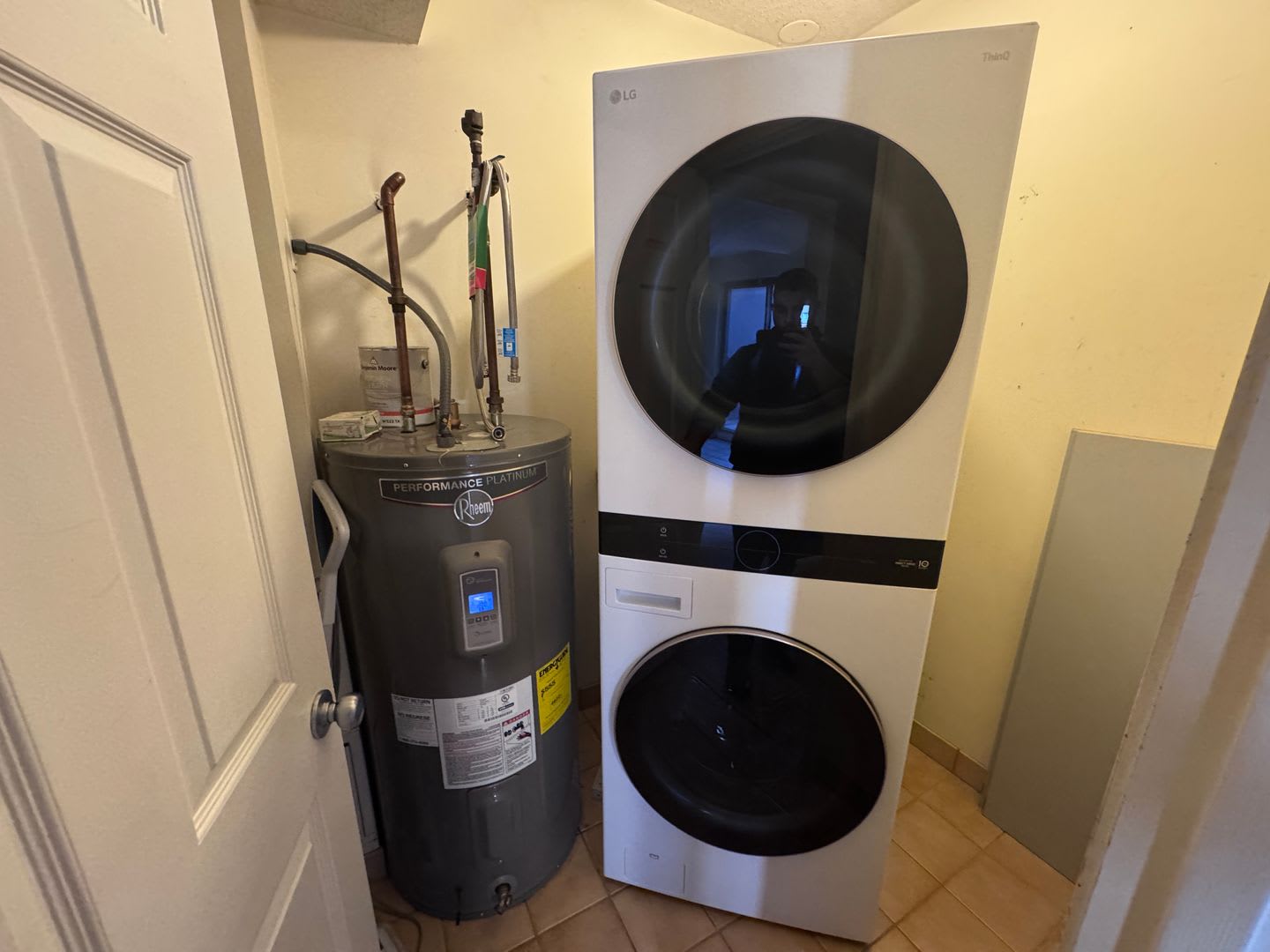 Lovely 2 Bed 2 5 Bath Condo Avail For May Or June – photo 4