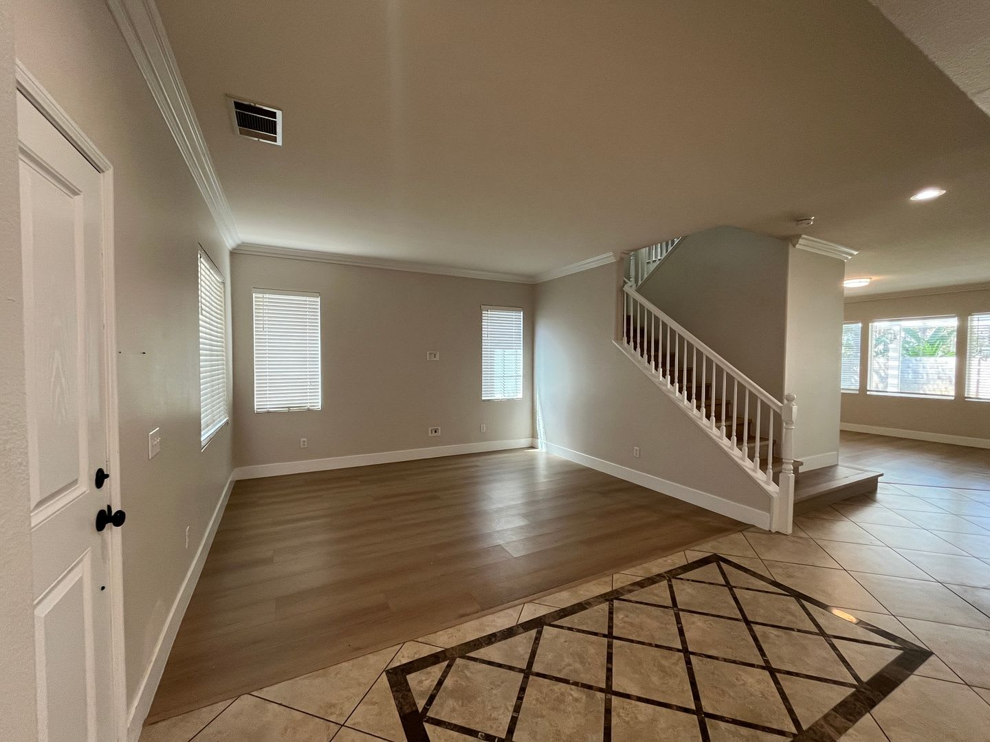 Spacious 5 Bedroom/3 Bath Home in Eastvale. – photo 2