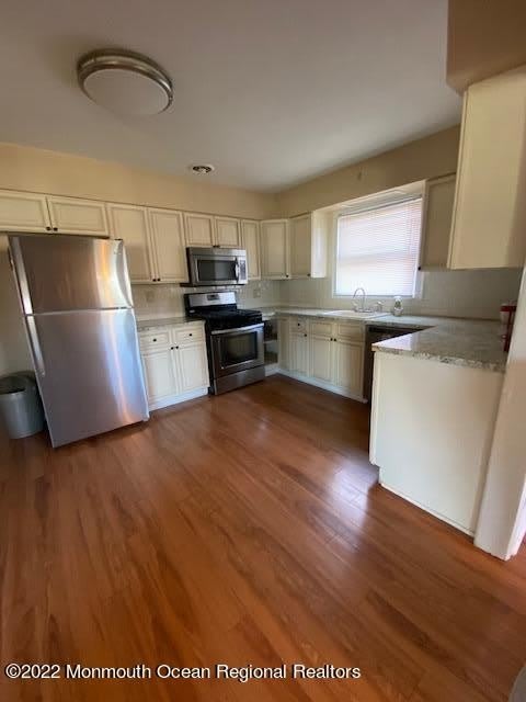9 Howland Avenue – photo 5
