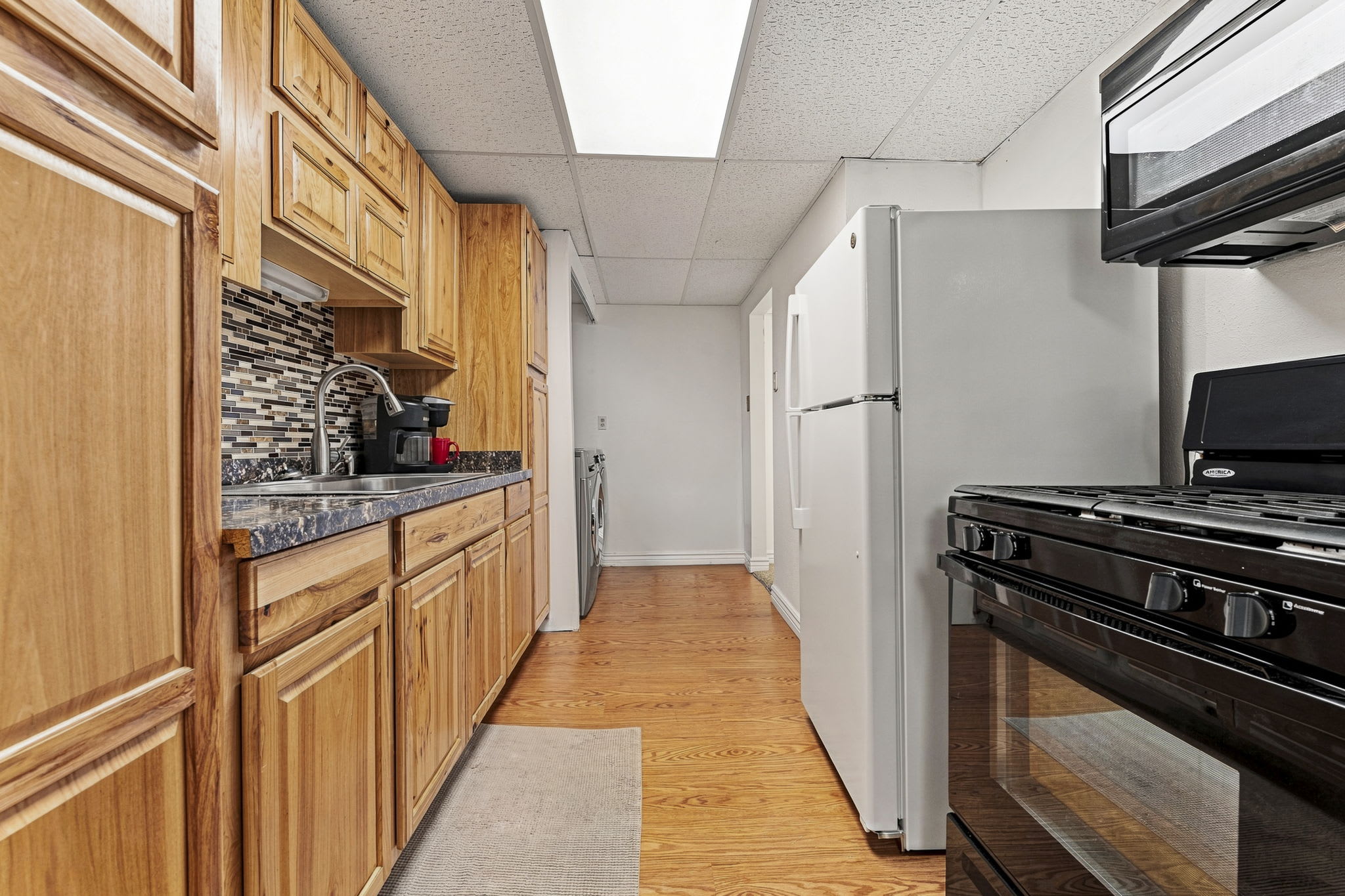 200 East 25th Street – photo 4