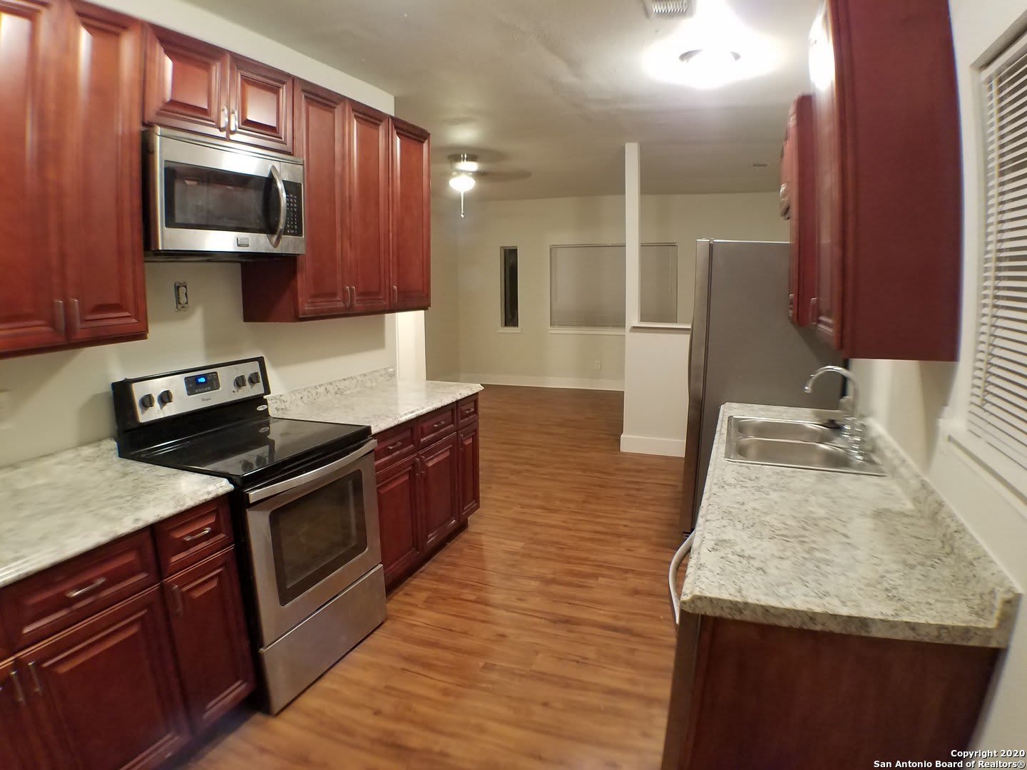 5019 HEMPHILL DR – photo 3