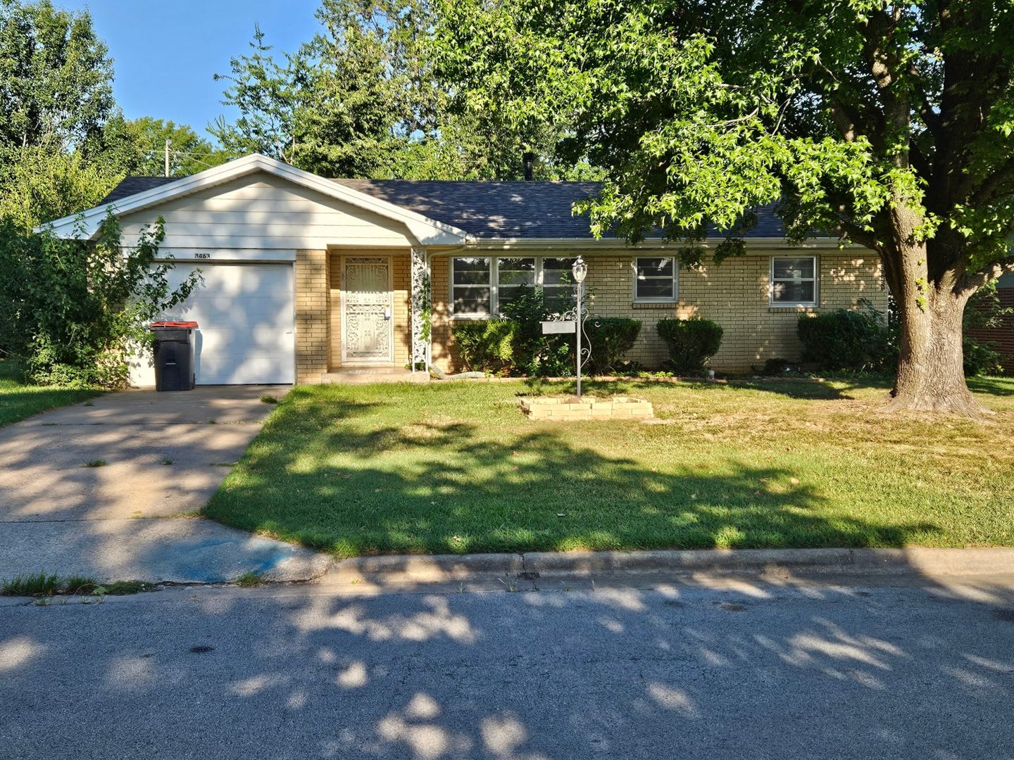 North Springfield 2 Bedroom – photo 1