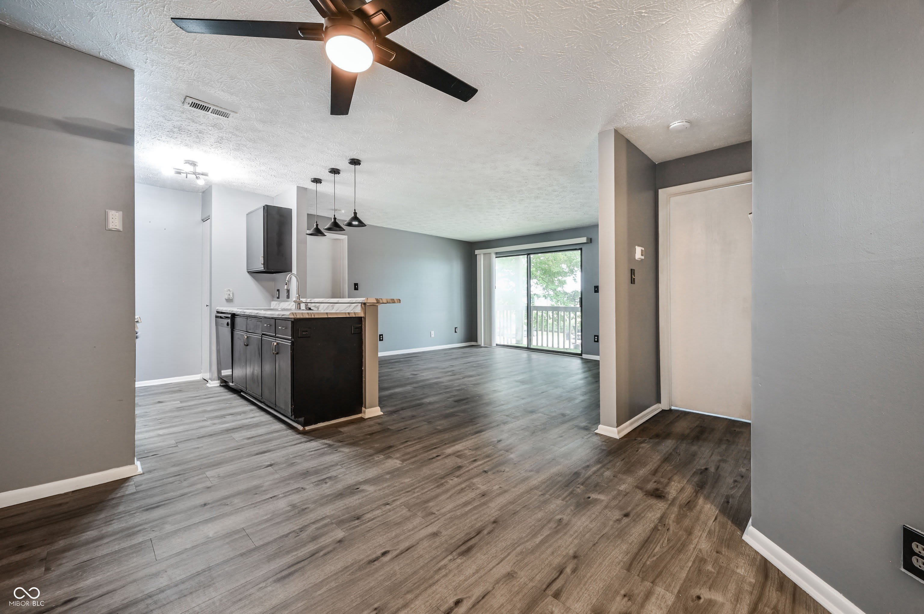 4351 Village Parkway Circle W – photo 3