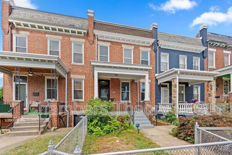 3532 Warder St NW – photo 3