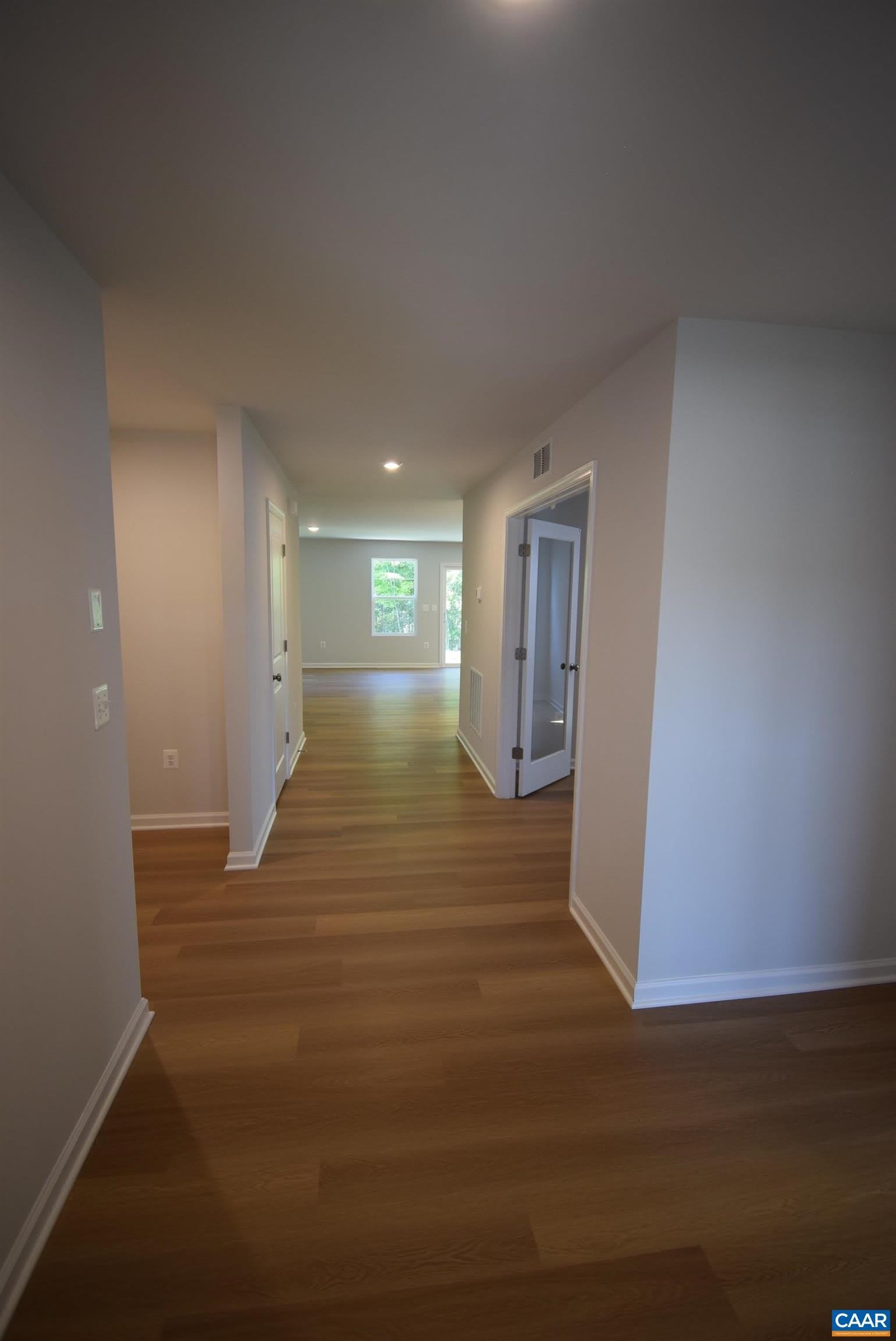 335 HORSE PATH DR – photo 4