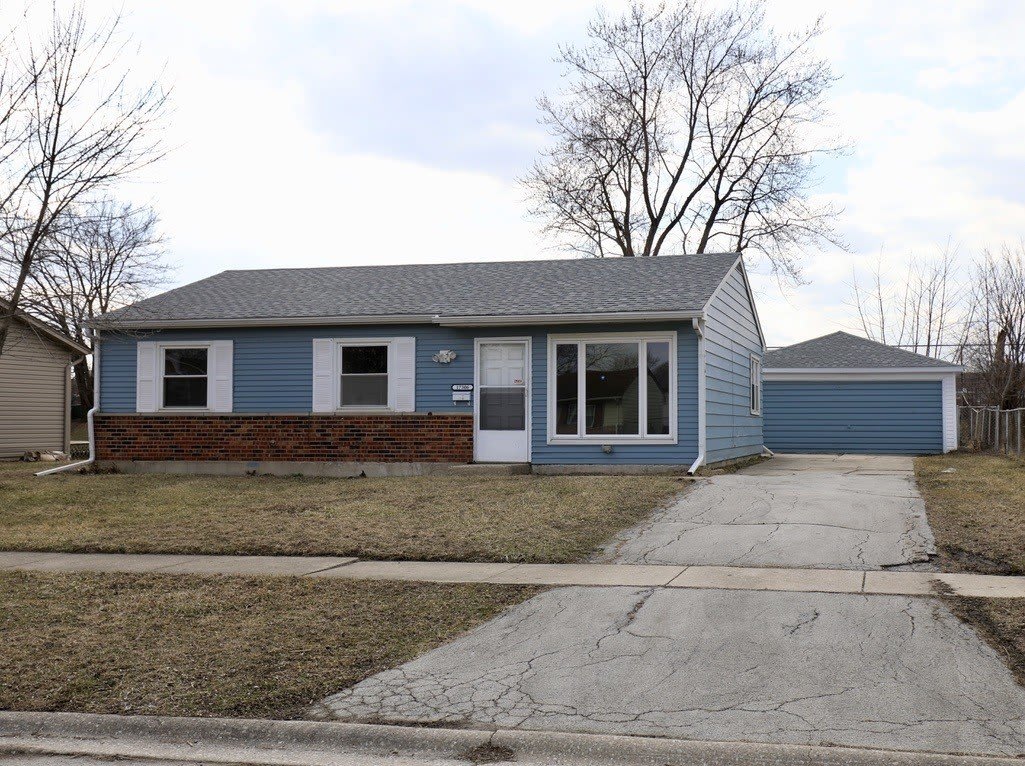 17306 Peach Grove Lane – photo 1