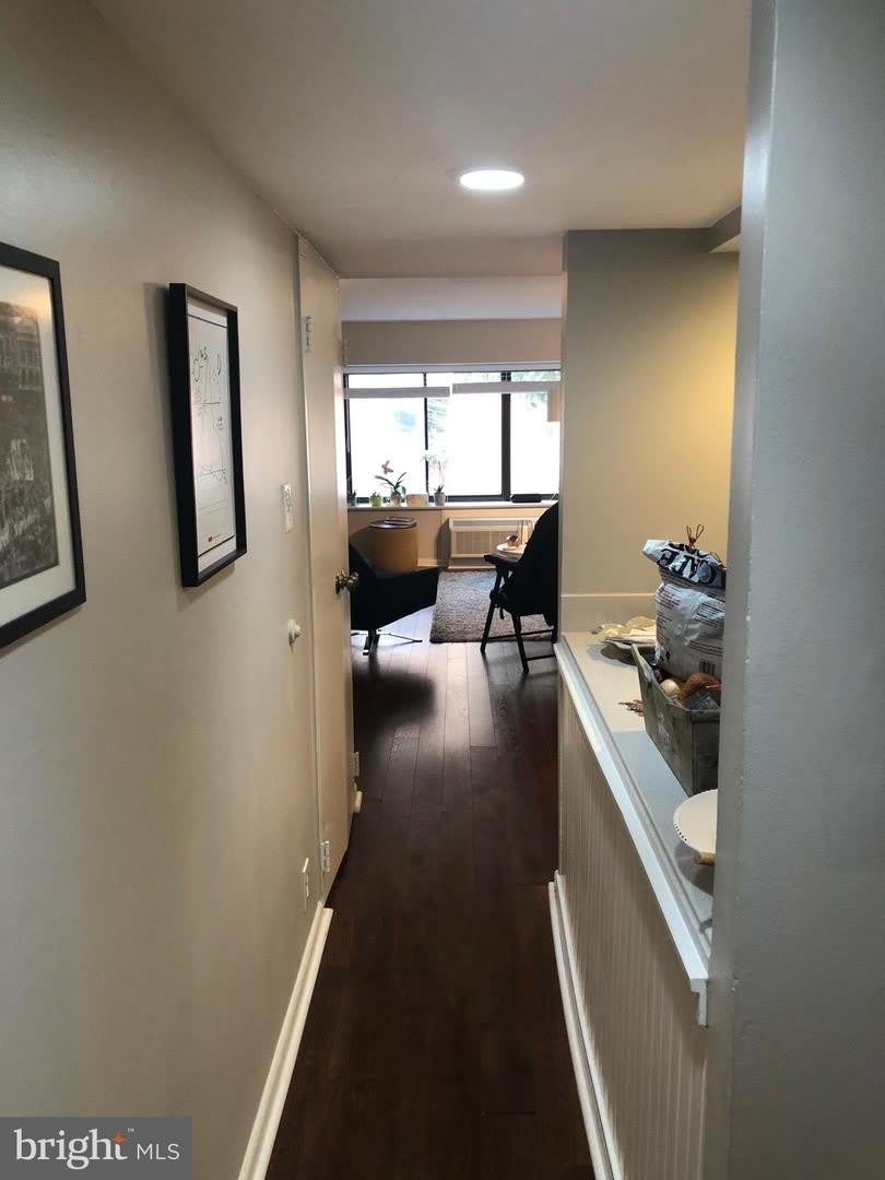 2405 I ST NW #2C – photo 4