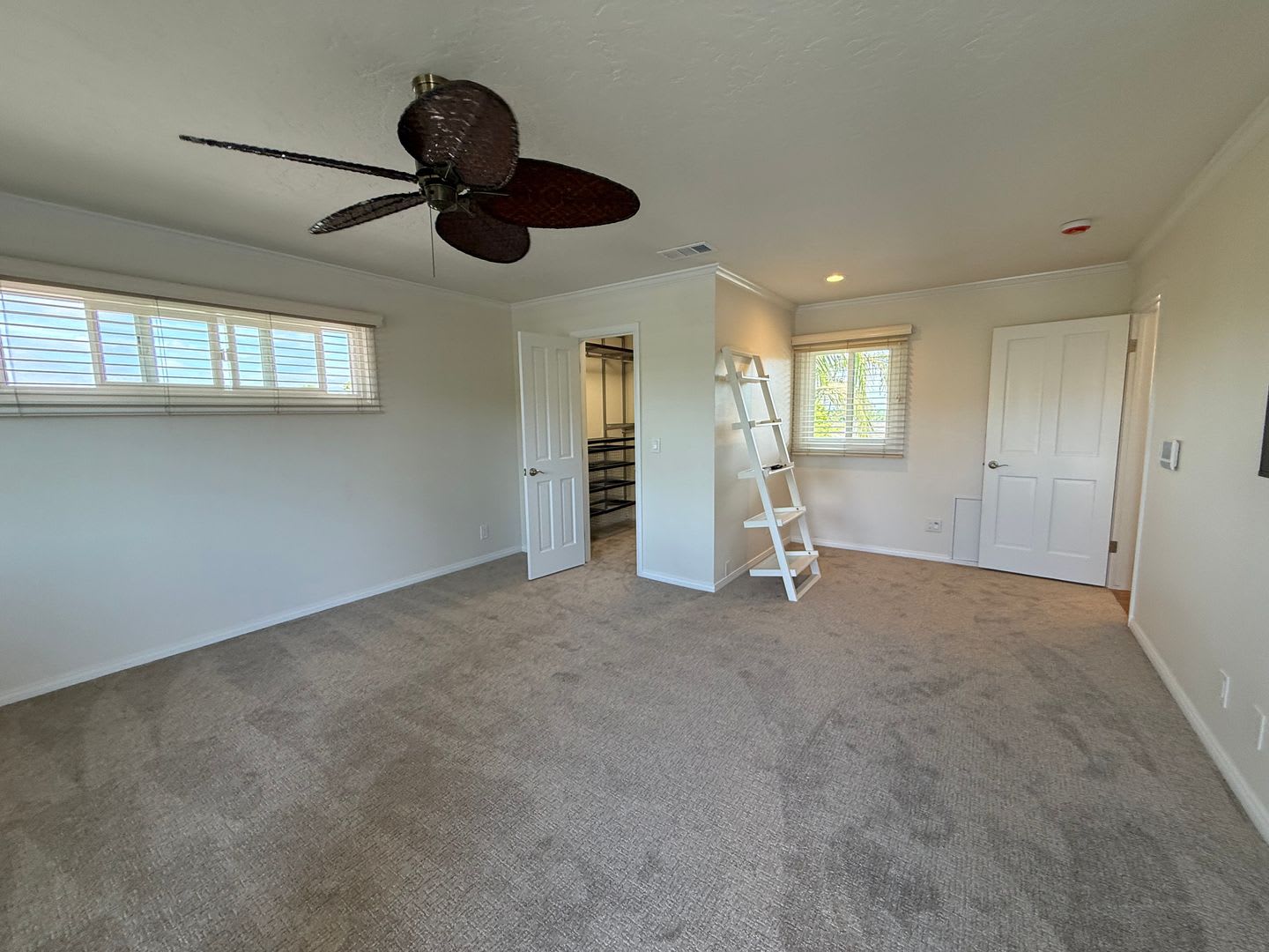 Remodeled 1 Bedroom Adu In Park Estates Utilities Included – photo 3