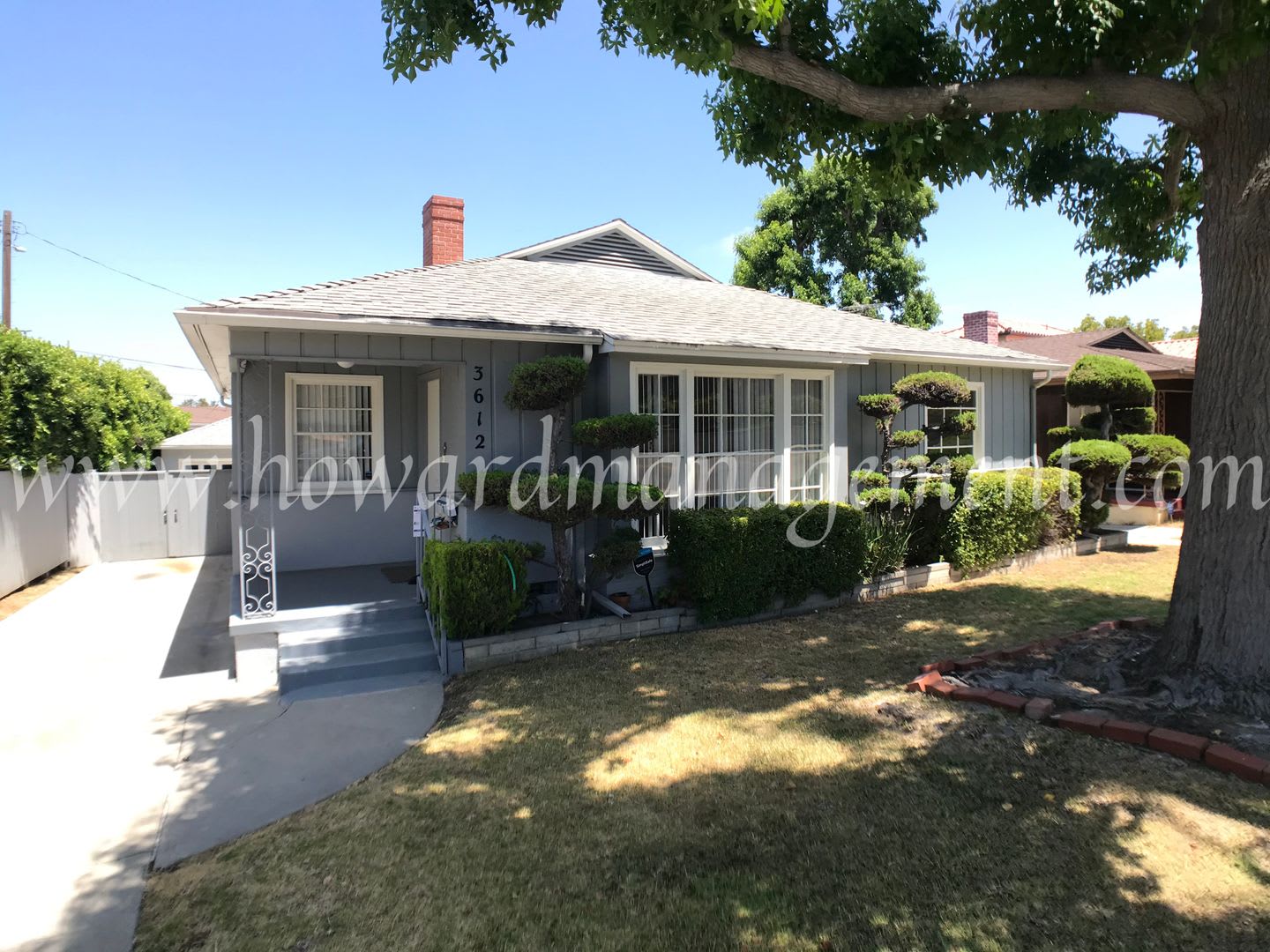 Spacious tri-level home in the Mar Vista Hills with a DEN – photo 2