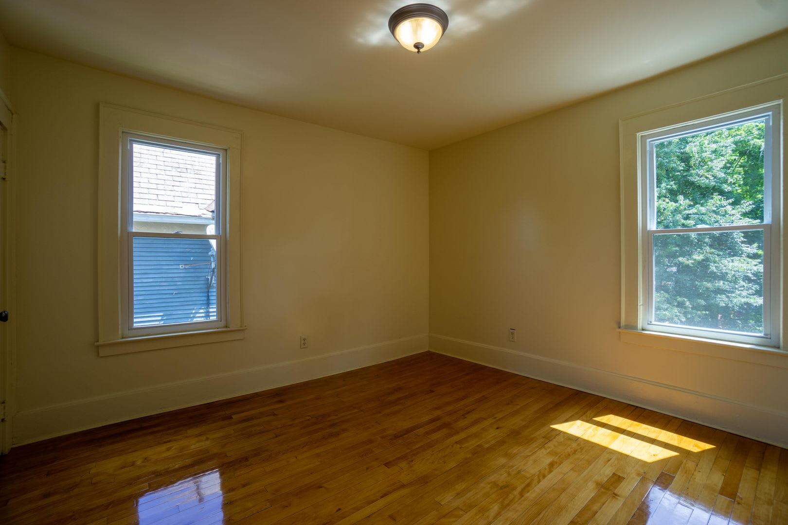 2424 E Genesee – photo 5