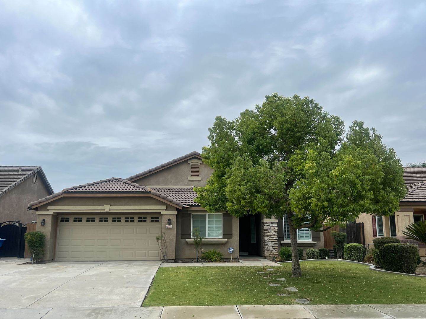 NW Beautiful Home For Rent – photo 1