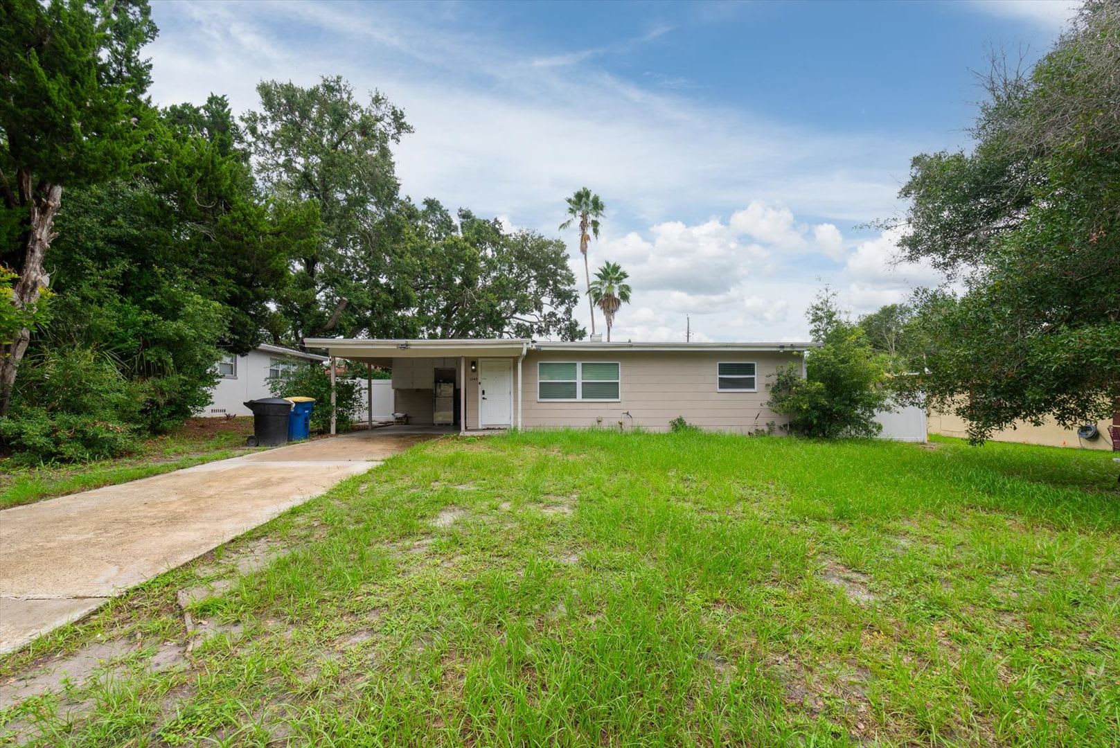 Updated 4-Bedroom in Clearwater. Minutes from Clearwater Beach! – photo 3