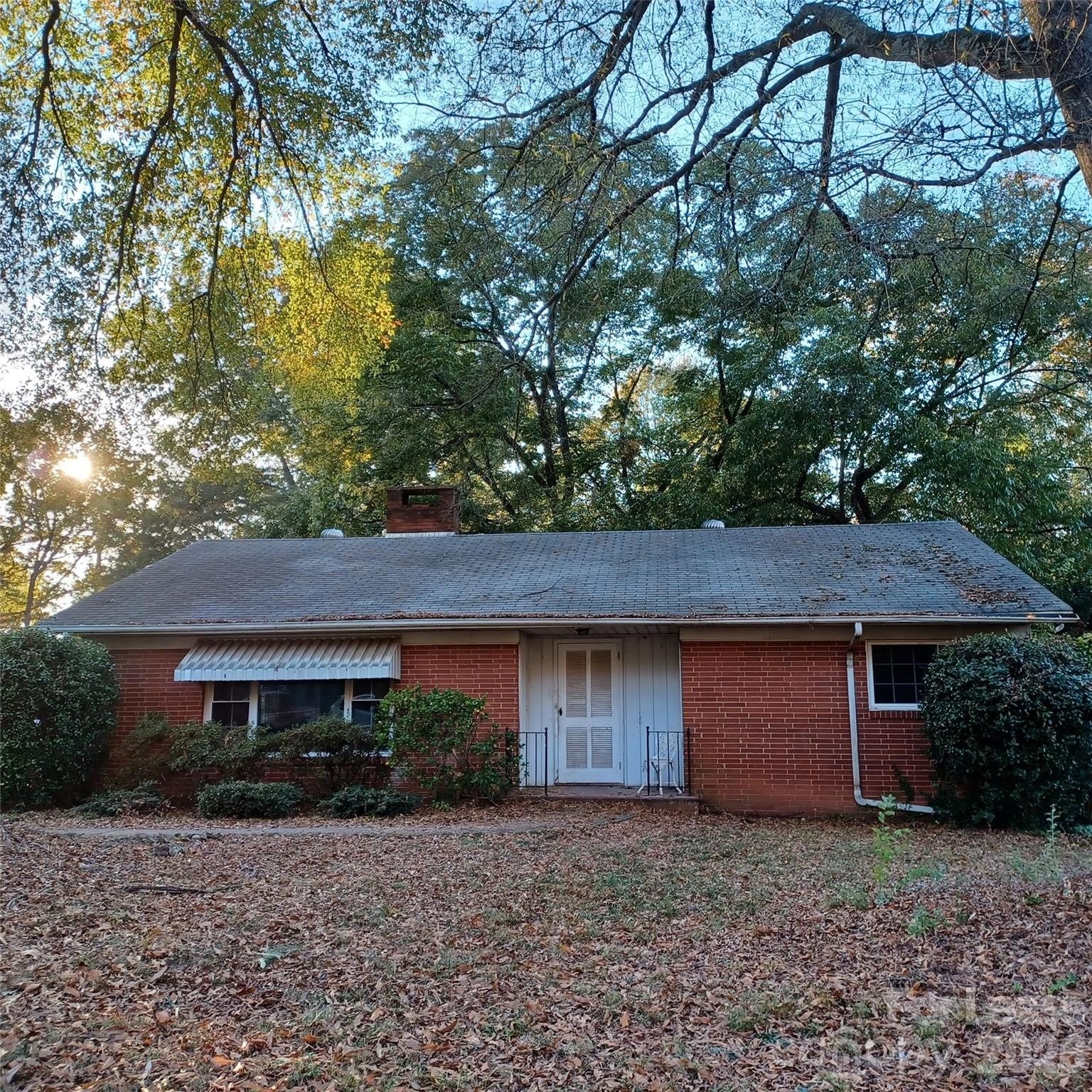 2504 Park Lane – photo 2