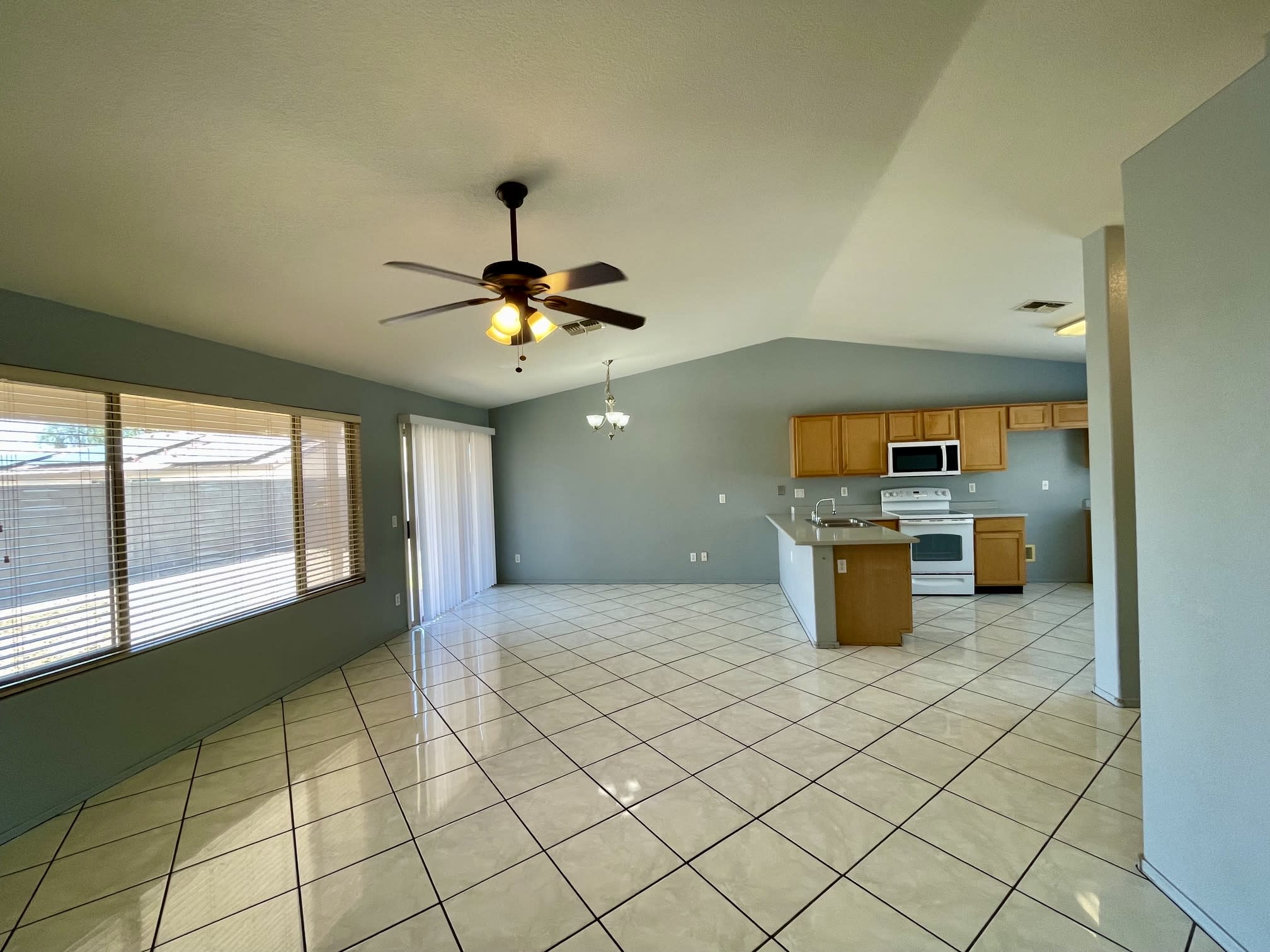 807 E Centre Ave – photo 1