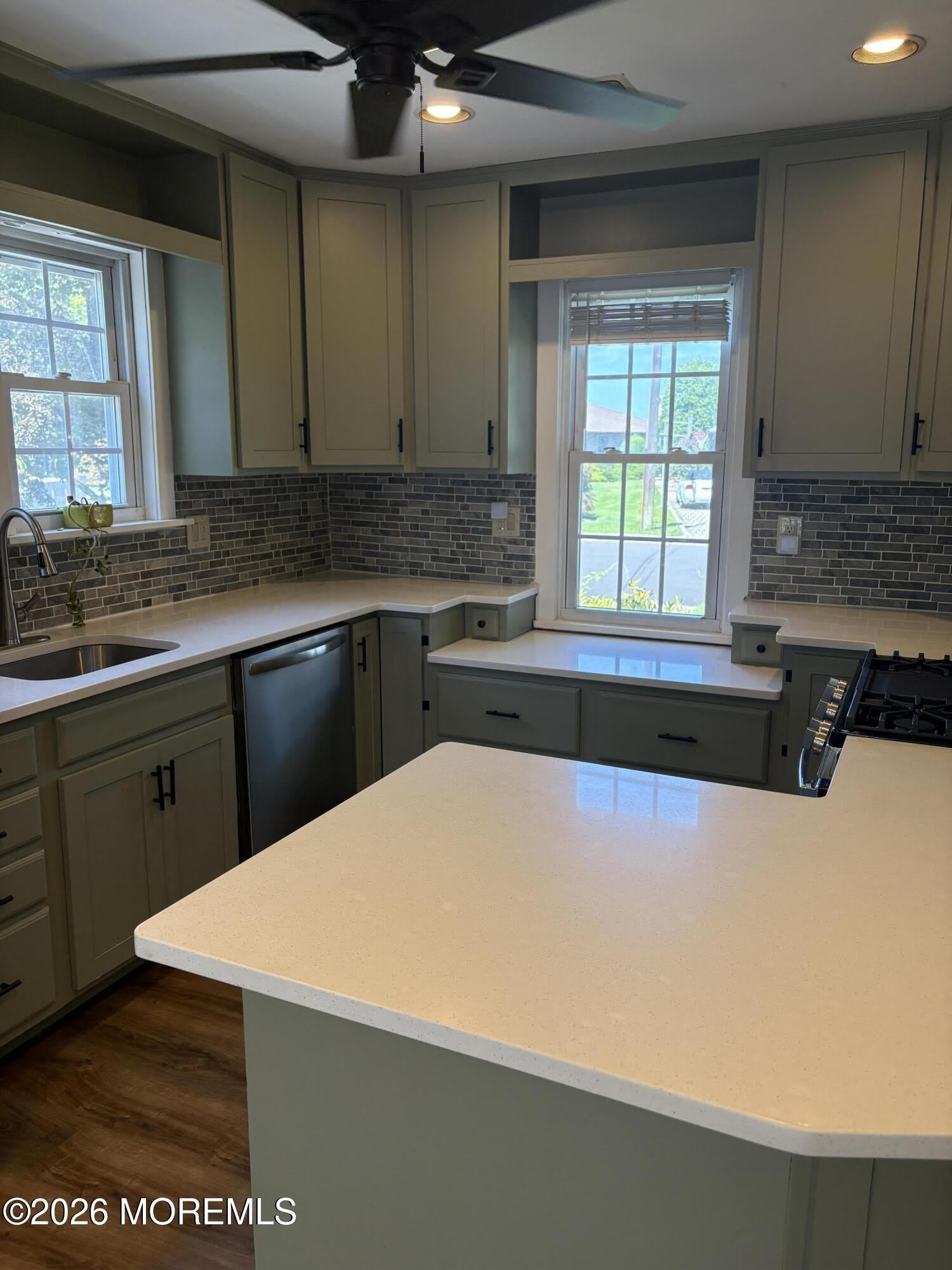36 Bayberry Avenue – photo 2