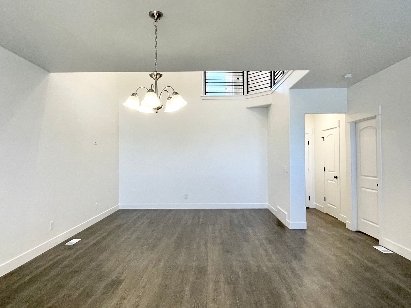 Modern Townhome at Mountain Ridge! – photo 4