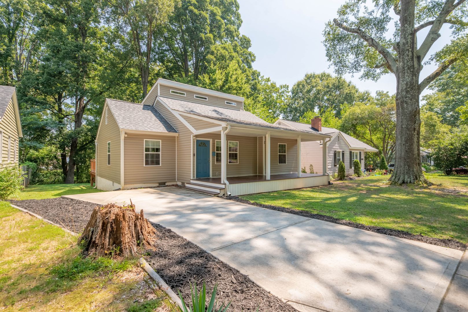 Renovated Home Just Minutes From Uptown – photo 2