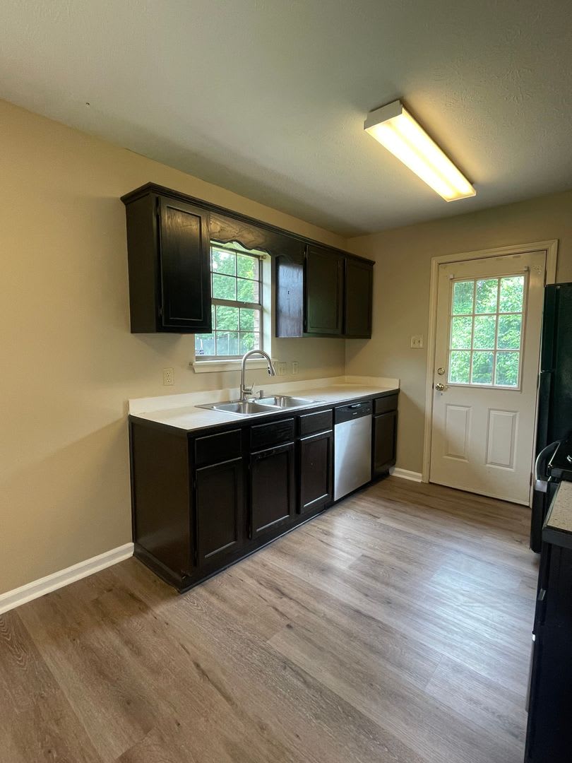 Updated Home For Rent – photo 4
