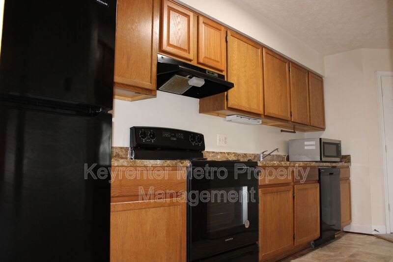 6100 St. Ignatius Drive – photo 4