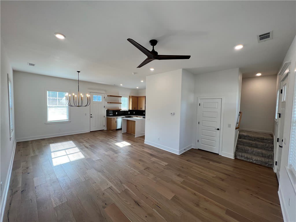5456 Hackett Street – photo 3
