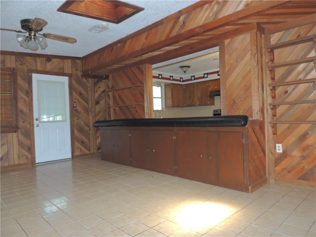 2187 Glenwood Drive – photo 5