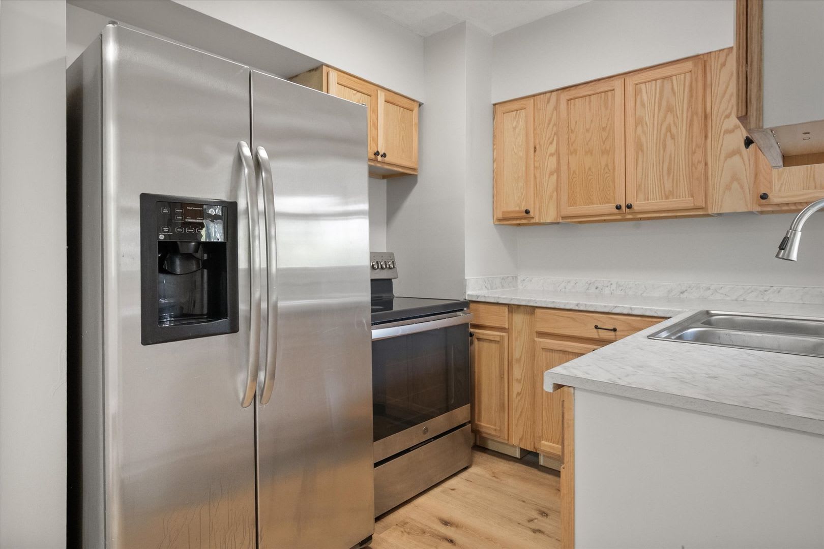 Recently Renovated apartment! – photo 4