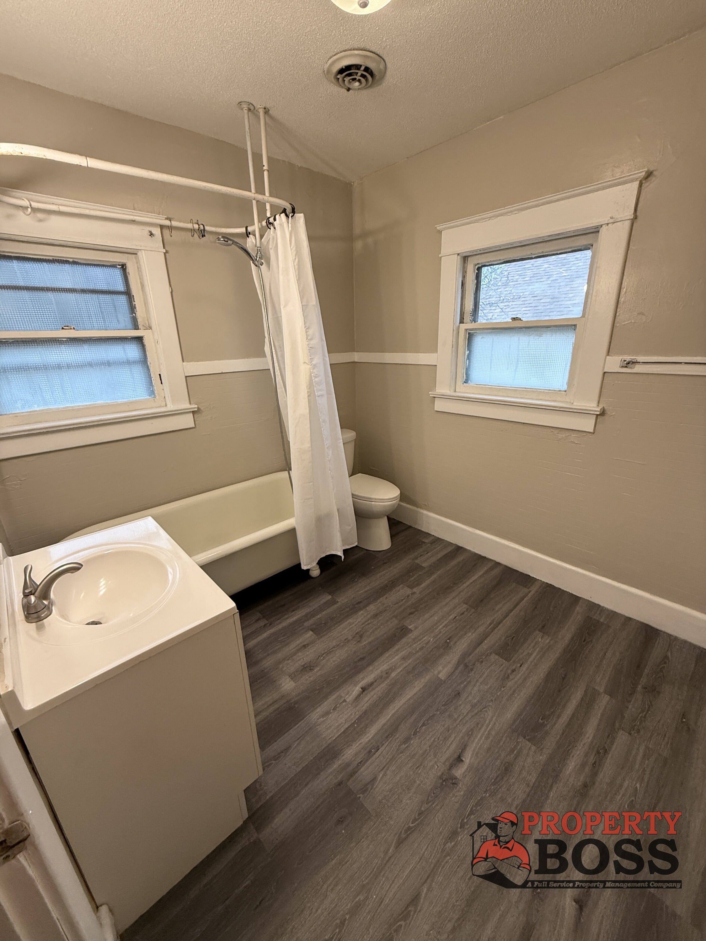 303 Harrison Street – photo 4