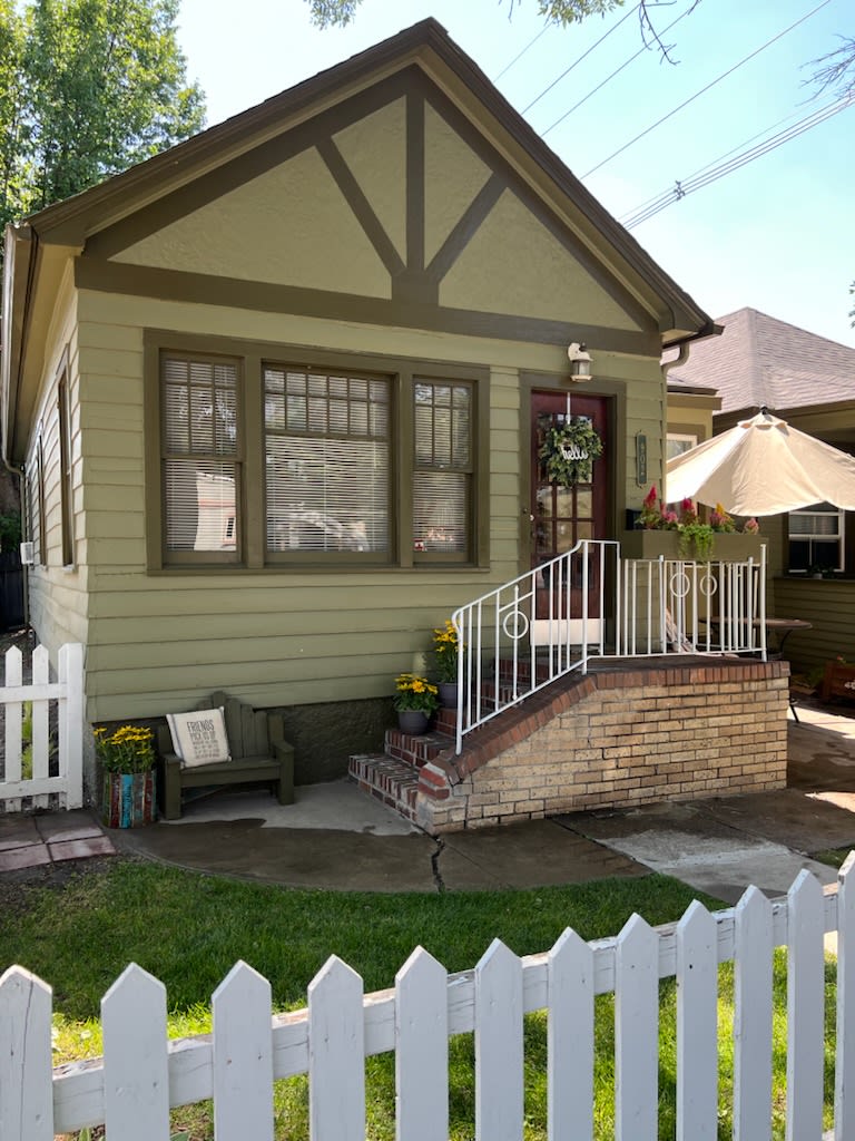 902 5th Ave S – photo 1