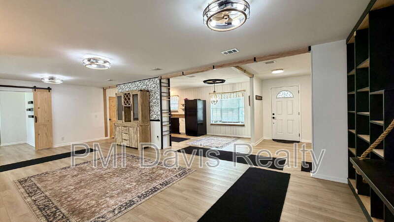 332 Whispering Woods Drive – photo 5