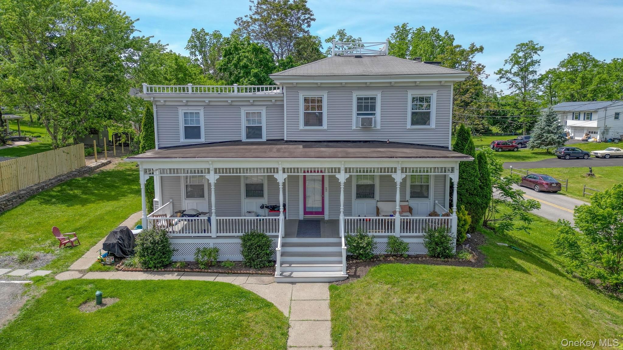 2 Broadway Avenue – photo 2