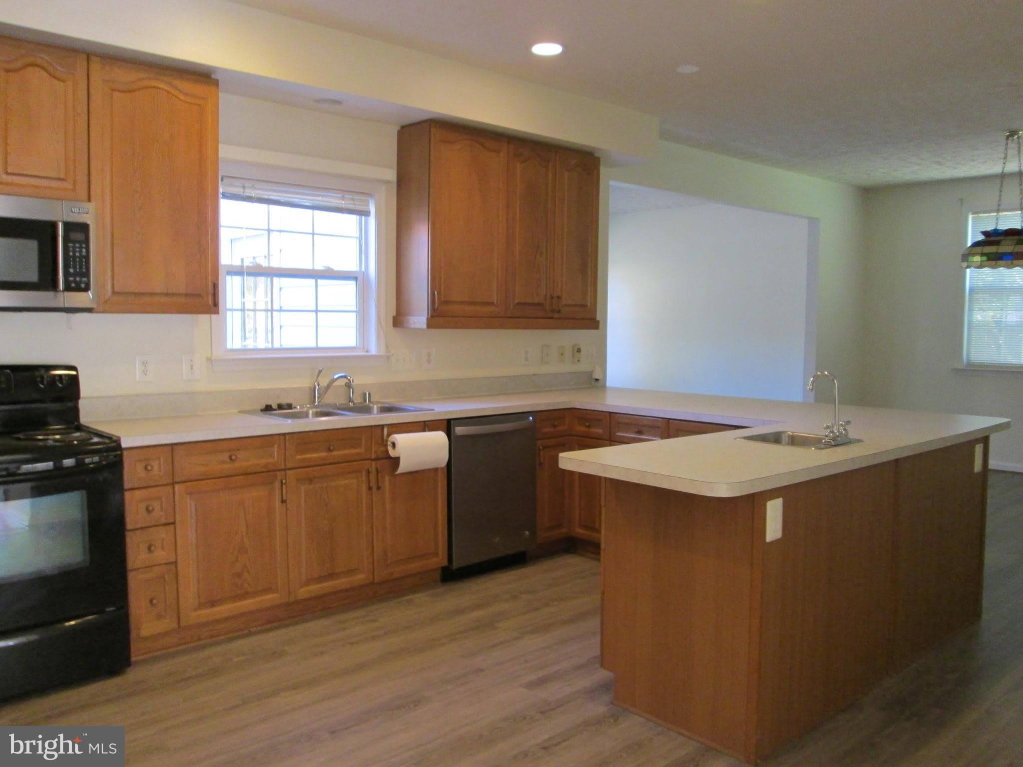 1300 TREASURE DR. – photo 5