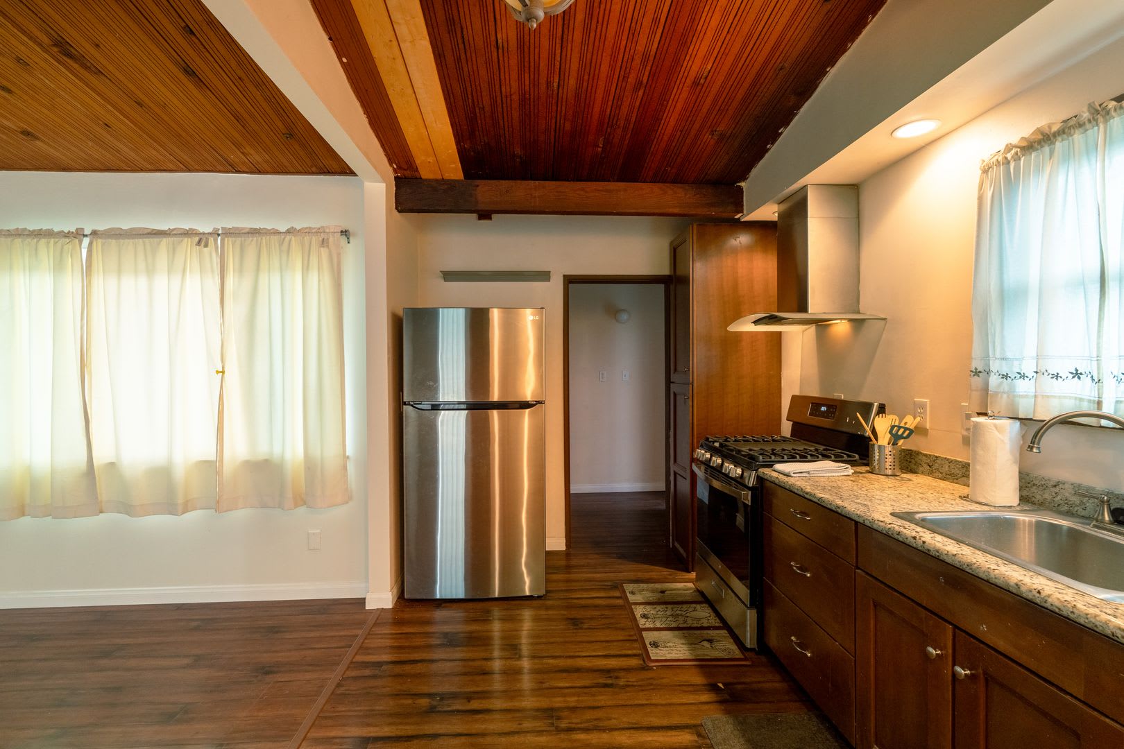 Beautiful & Spacious 3Bedroom / 1.5Bath in West Covina – photo 4