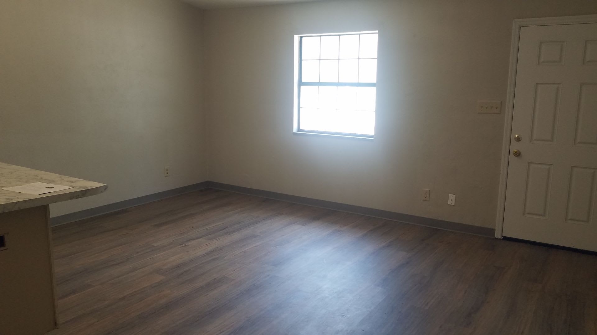 Check Out This 2 bedroom/1 bathroom Duplex! – photo 2