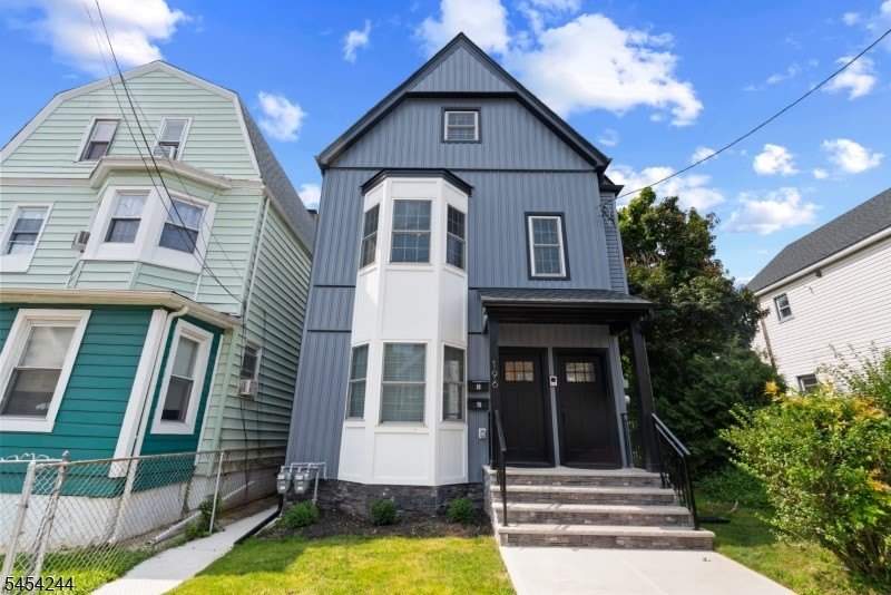 196 Taylor St – photo 1