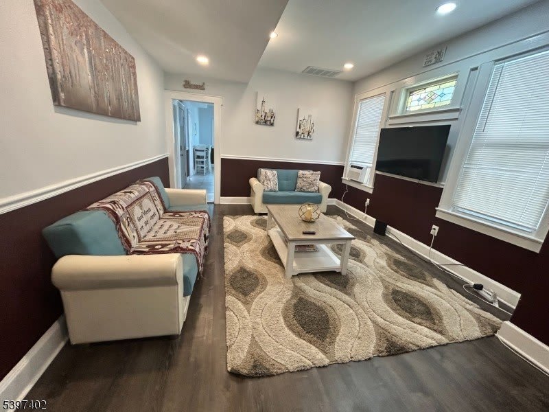 142 Mapes Ave Floor 2 – photo 3