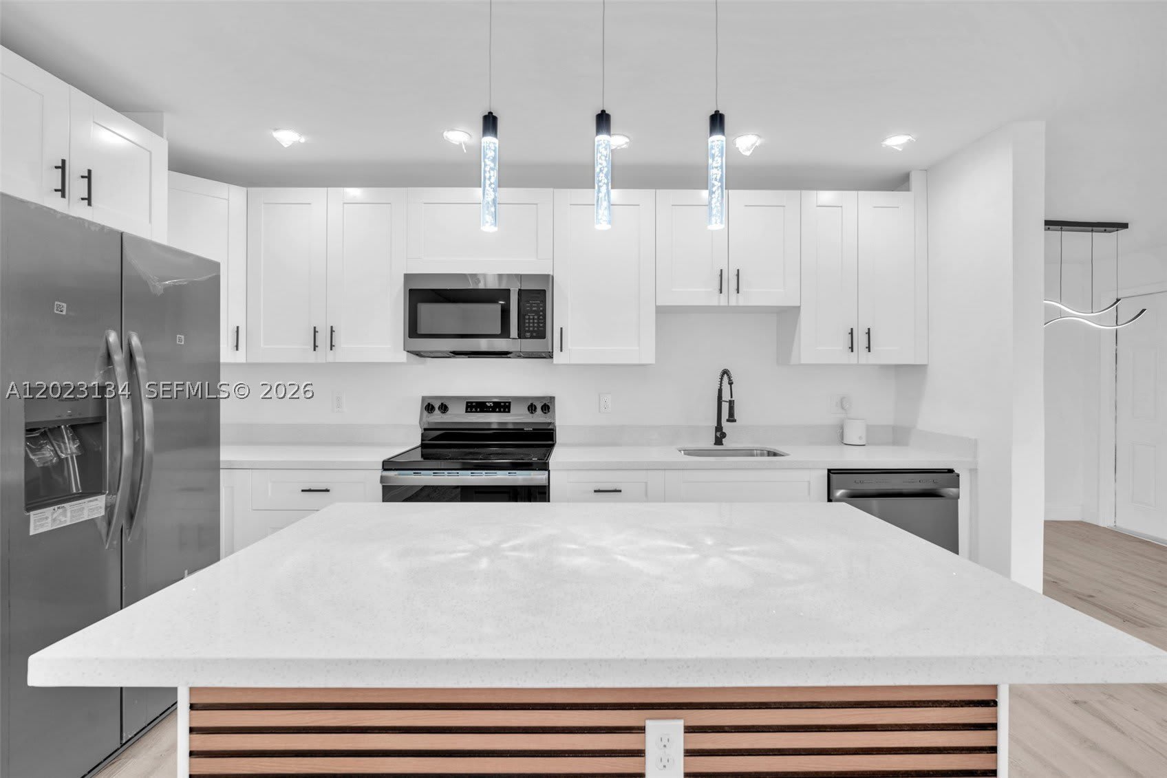 2572 NW 20th St – photo 3