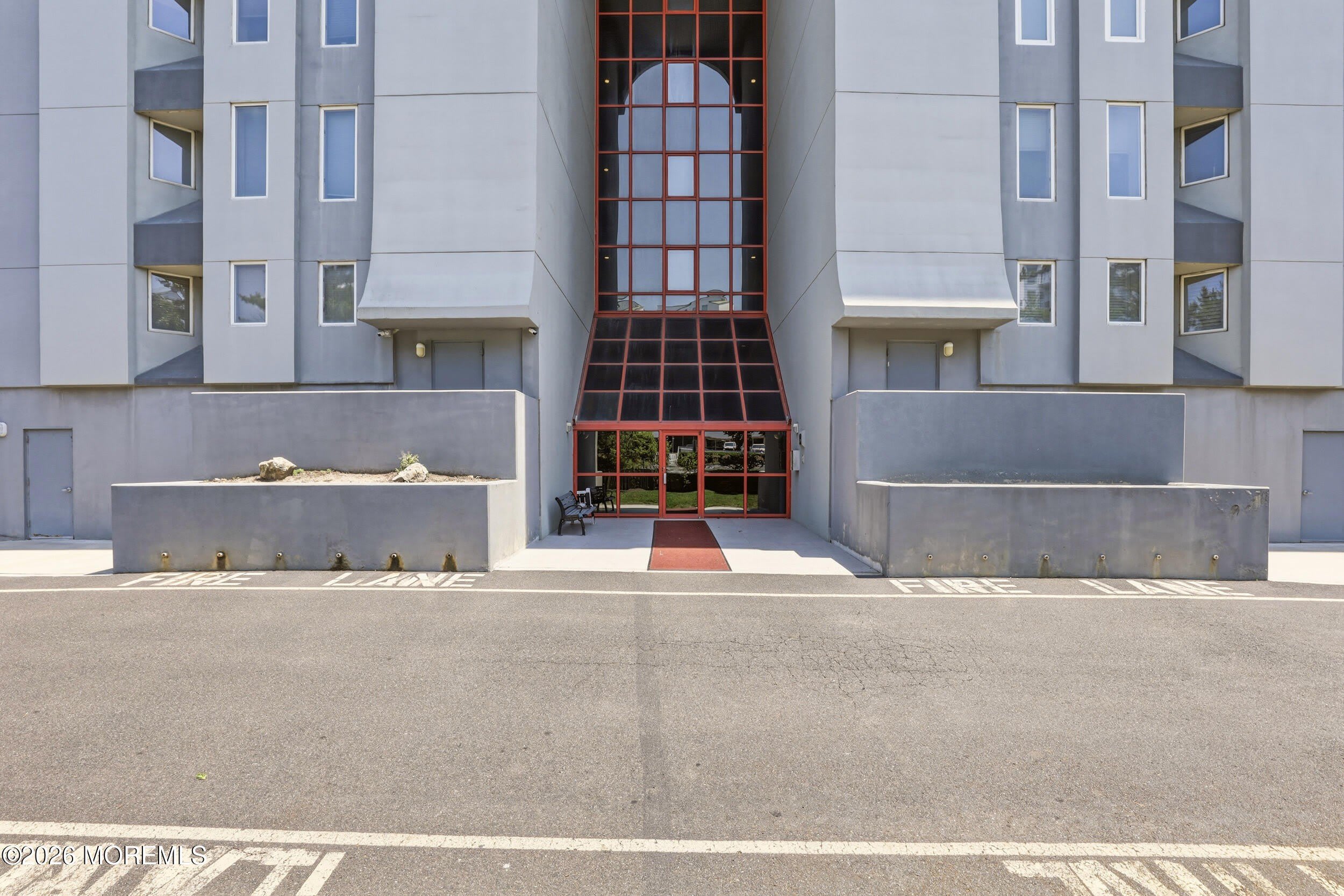 300 Ocean Avenue N – photo 3