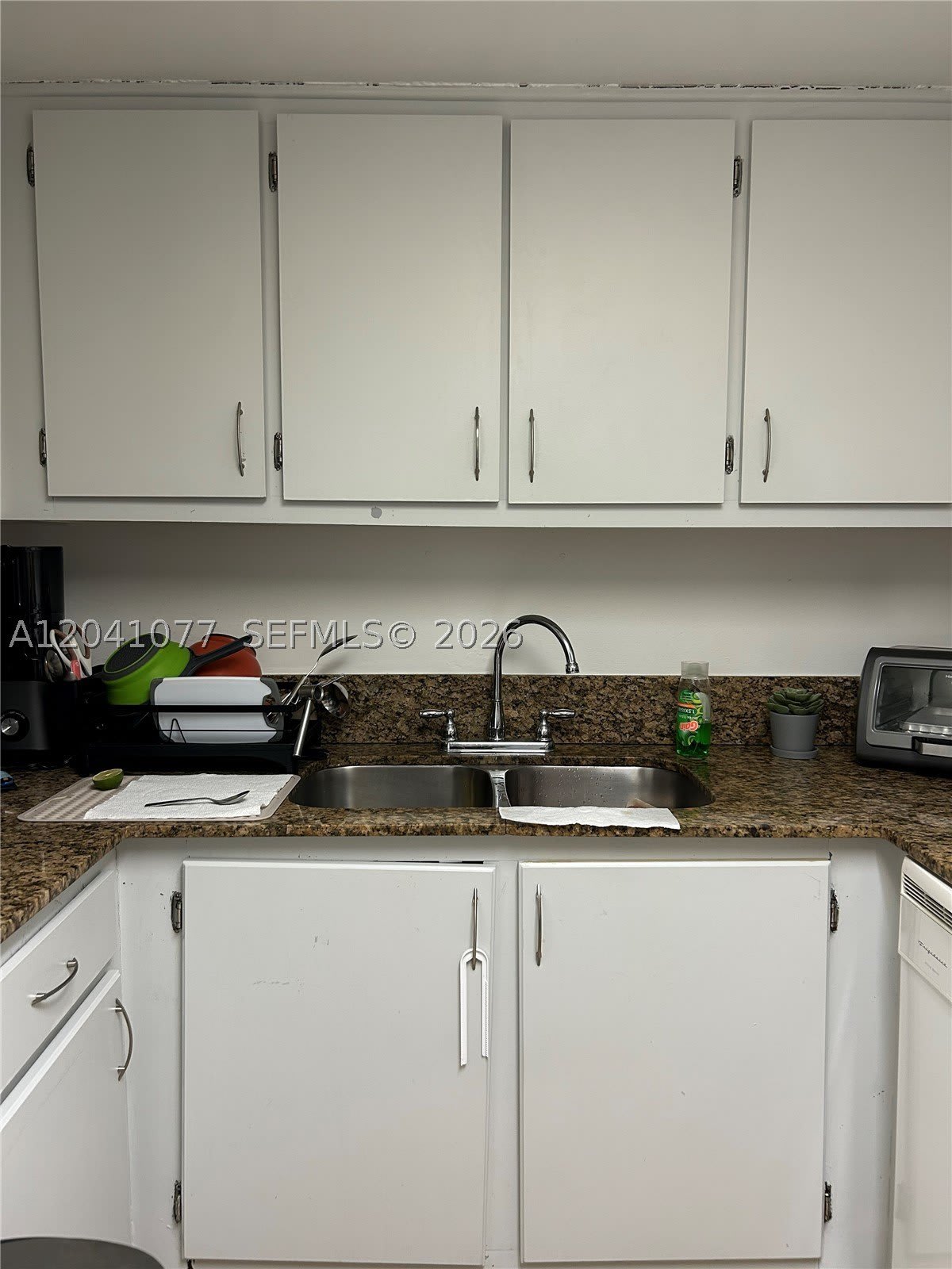 1975 Normandy Dr – photo 4