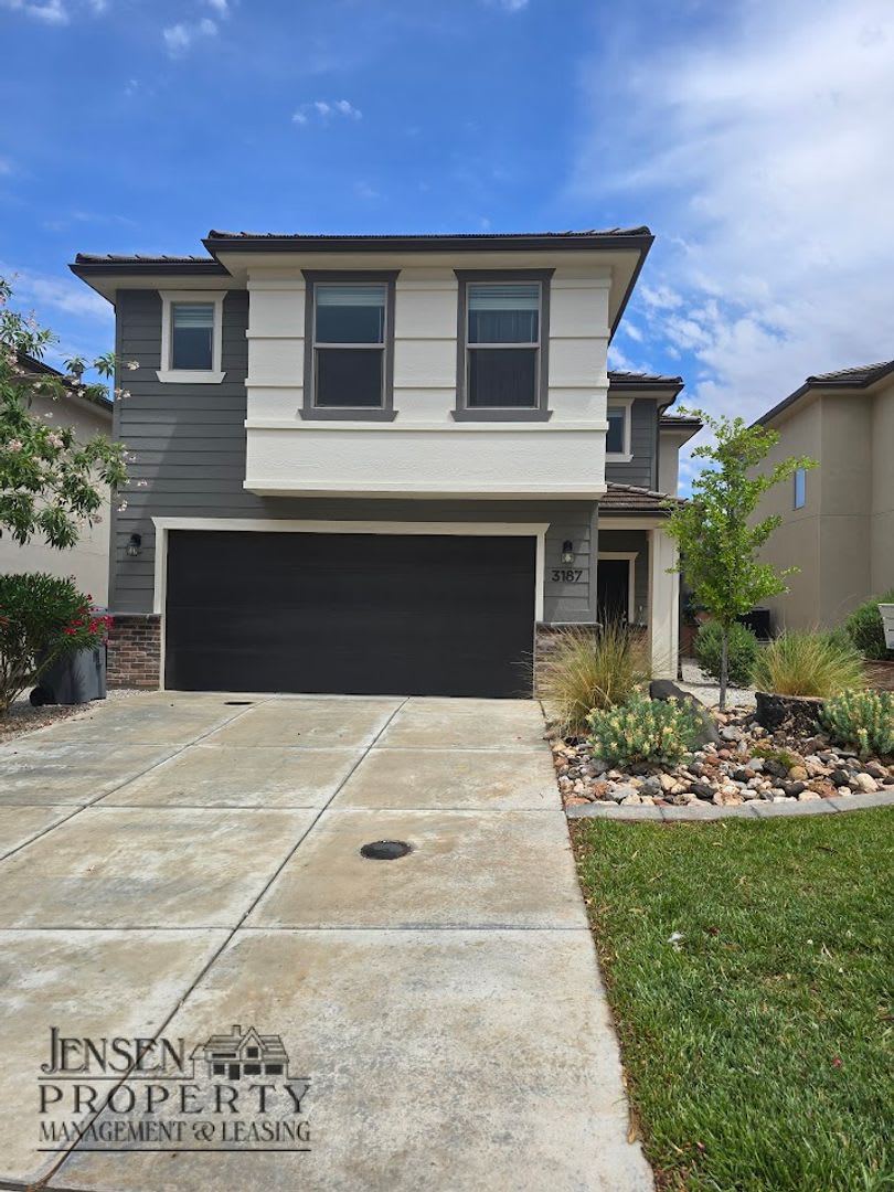 Newer 4 Bedroom Home – photo 4
