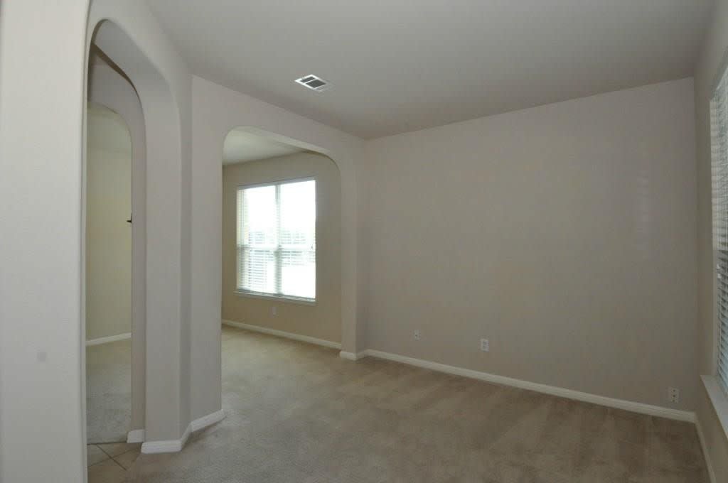 Beautiful Lakeline Ranch home! – photo 4