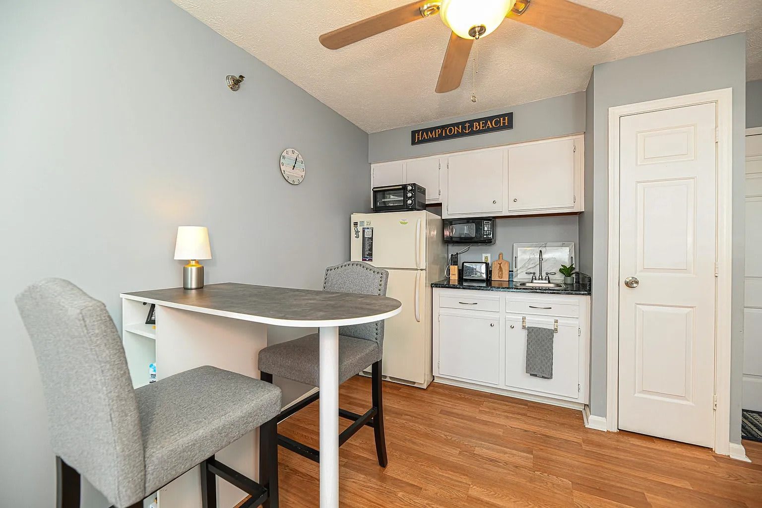32 Ashworth Ave # 418 – photo 4