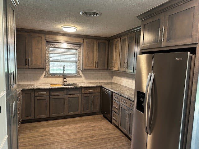 829 N Charlotte Avenue – photo 4