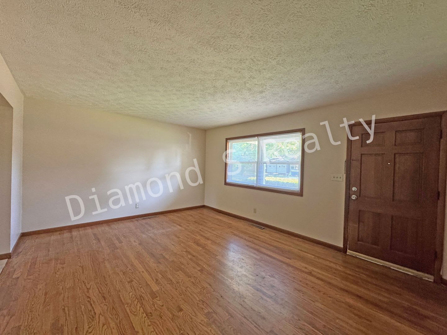 Charming 3 Bedroom Home Available Now – photo 2