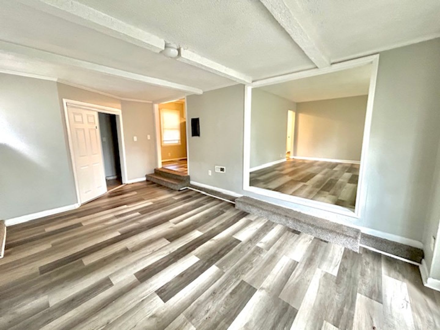 Lovely 3 Bedroom 1 5 Bath With Bonus Room Available Now 1350 With A One Year Commitment And The 12Th Month Free – photo 4