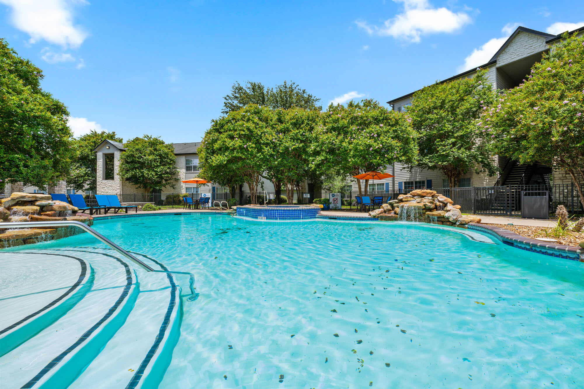 Oak Grove Apartments – photo 4
