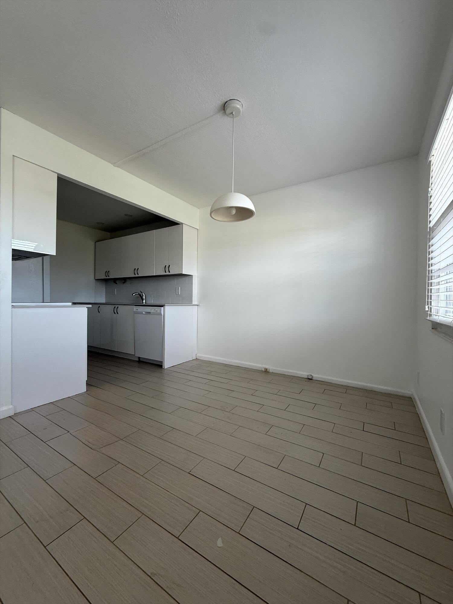 4085 Cornwall E – photo 4