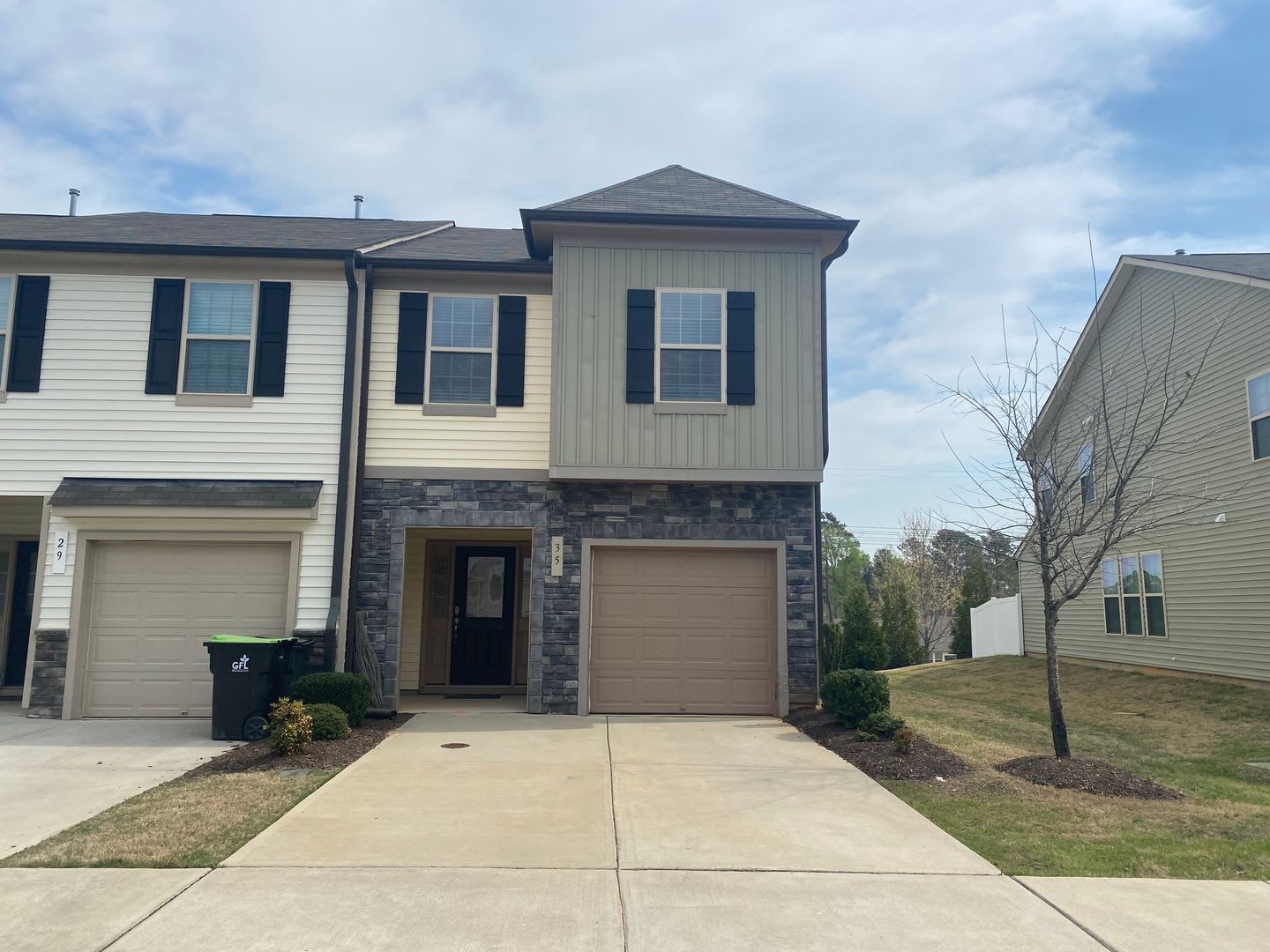 **Charming 3/2.5 Townhome in Clayton** – photo 1