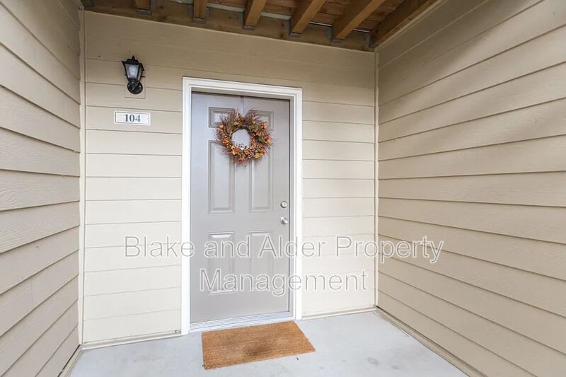 15076 NW Central Dr – photo 2