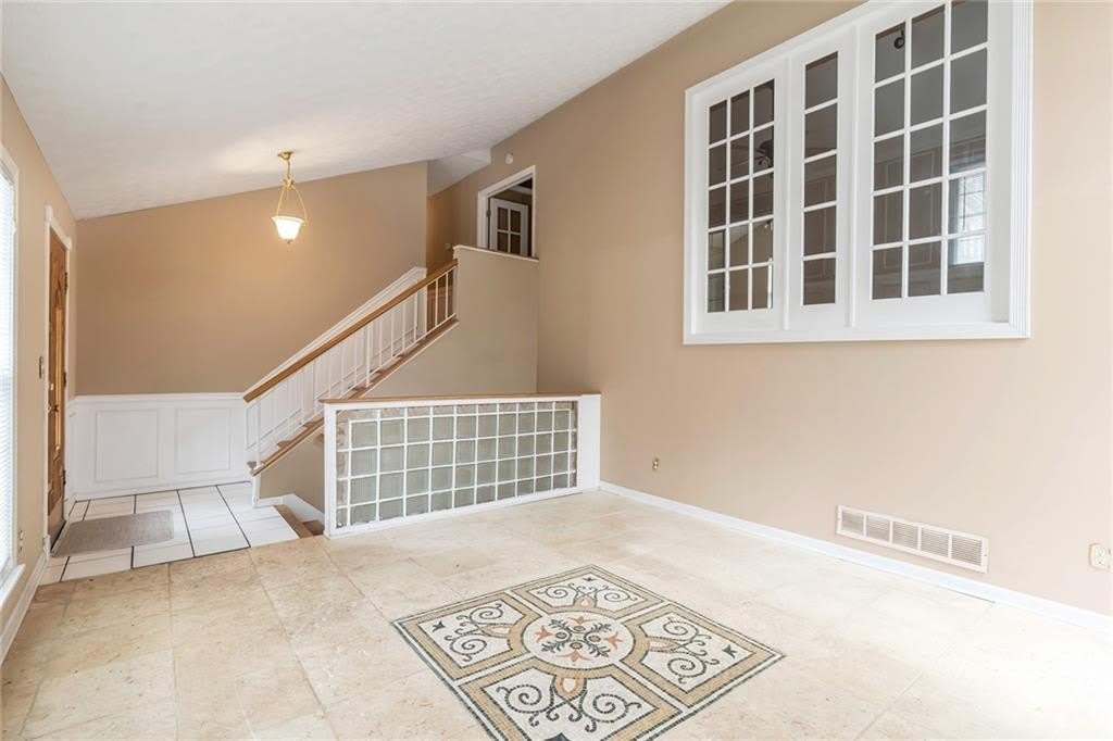 131 Arrowood Lane – photo 4